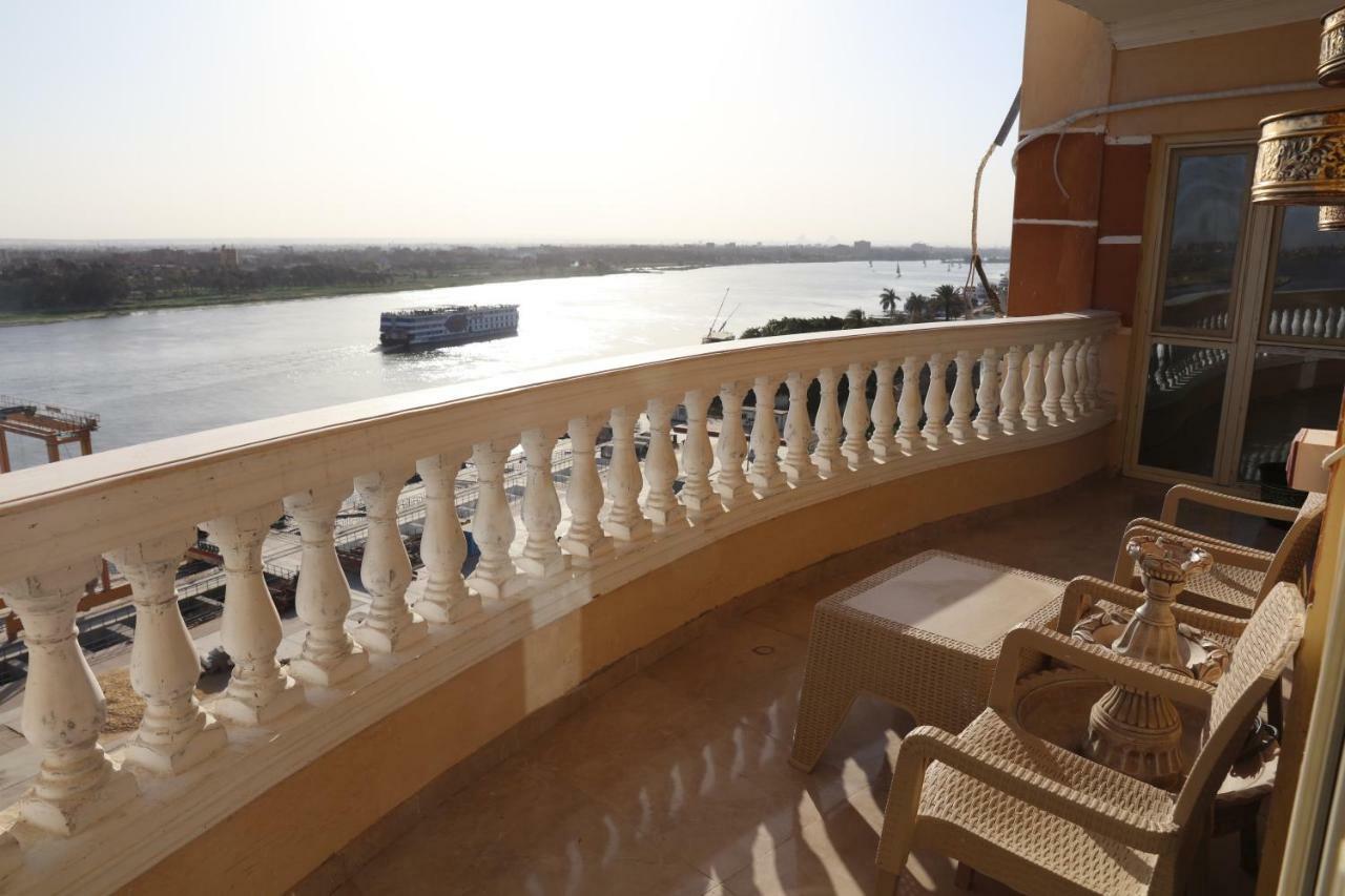 Maadi, Direct Nile River View From All Rooms Kairó Kültér fotó