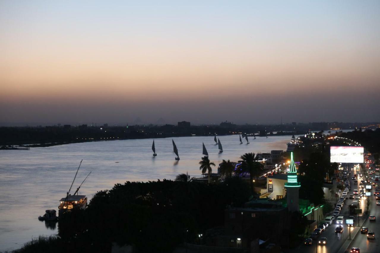 Maadi, Direct Nile River View From All Rooms Kairó Kültér fotó