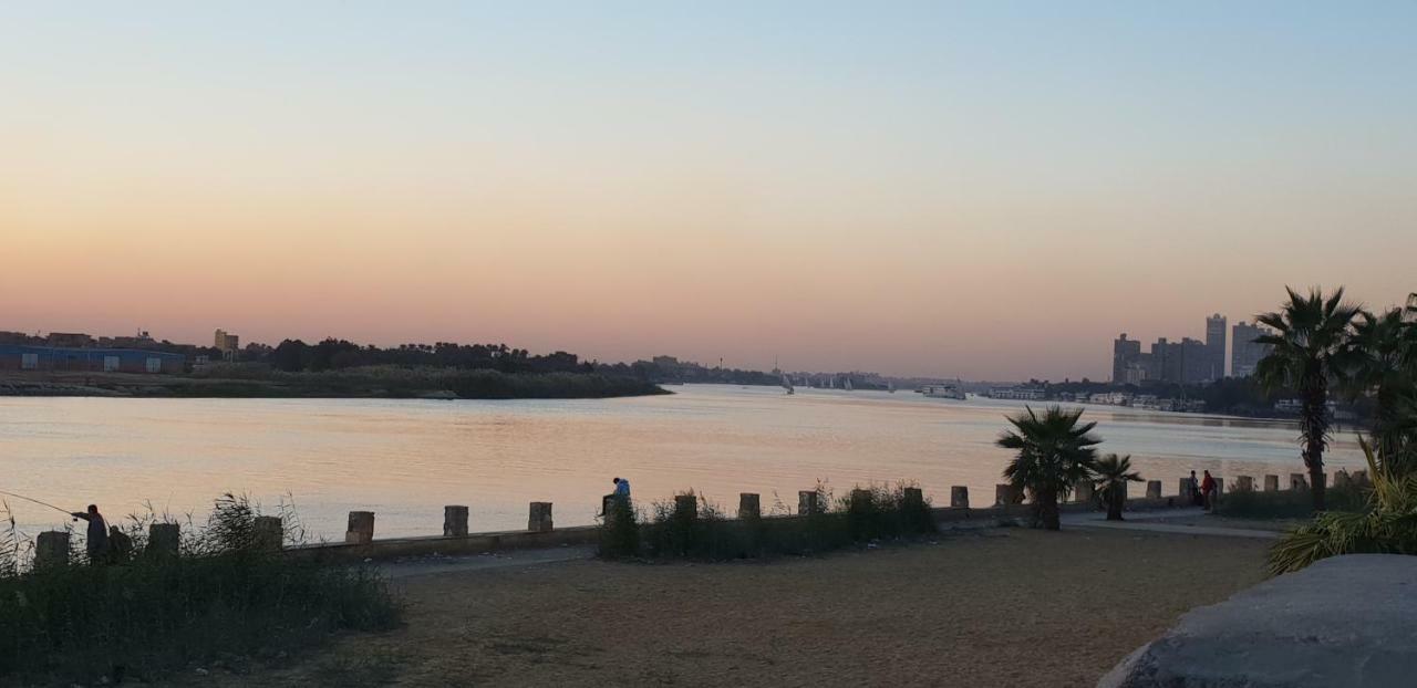 Maadi, Direct Nile River View From All Rooms Kairó Kültér fotó